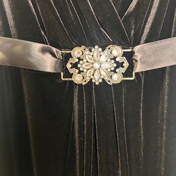 Scarlett Nite Woman Black Velvet Sleeveless Dress Size 18W - Picture 4 of 7